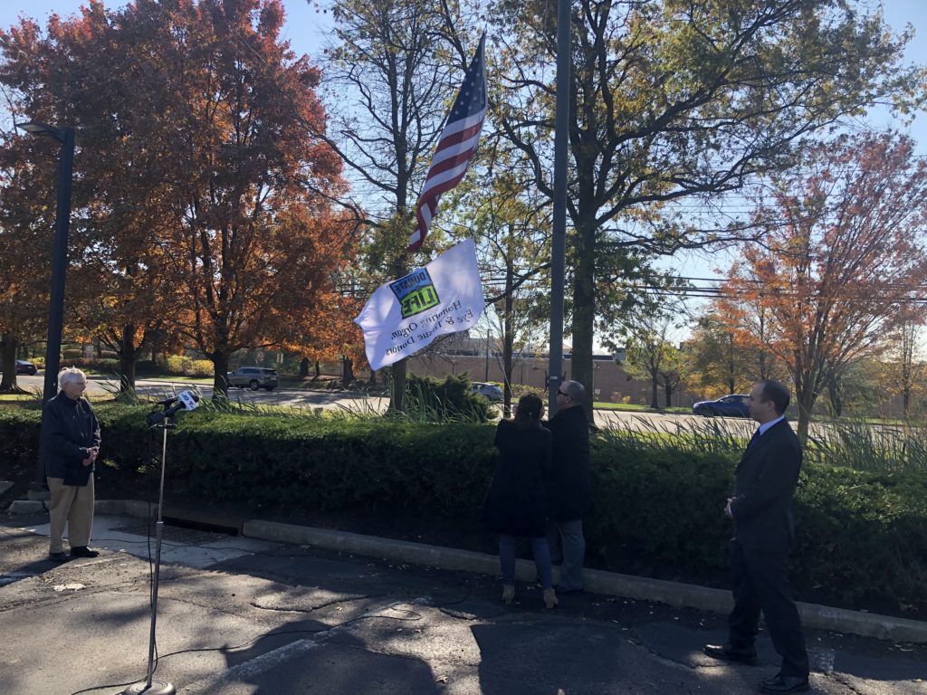 Flag raising honors donors Gift of Life Donor Program
