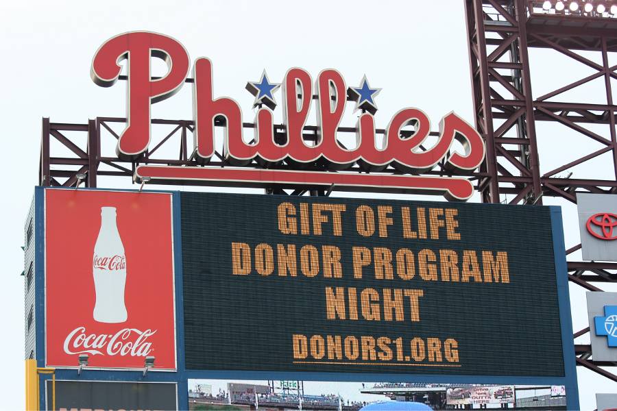 gift of life donor program Philadelphia phillies night